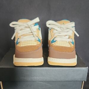Jordan 4 Retro Kids Sneakers in Brown and Tan